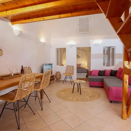 Dream Cave Maisonette For 4 Persons By Mps Holiday home Oia (Santorini)